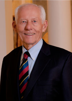 l-thacker-lee.jpg